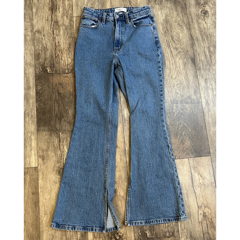 Abercrombie & Fitch The Vintage Flare High Rise Jeans w/ Split Hem Size 26 Short - Picture 2 of 8